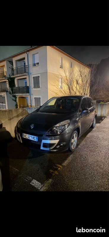 Je mets en vente ma voiture renaut scenic (image 2)