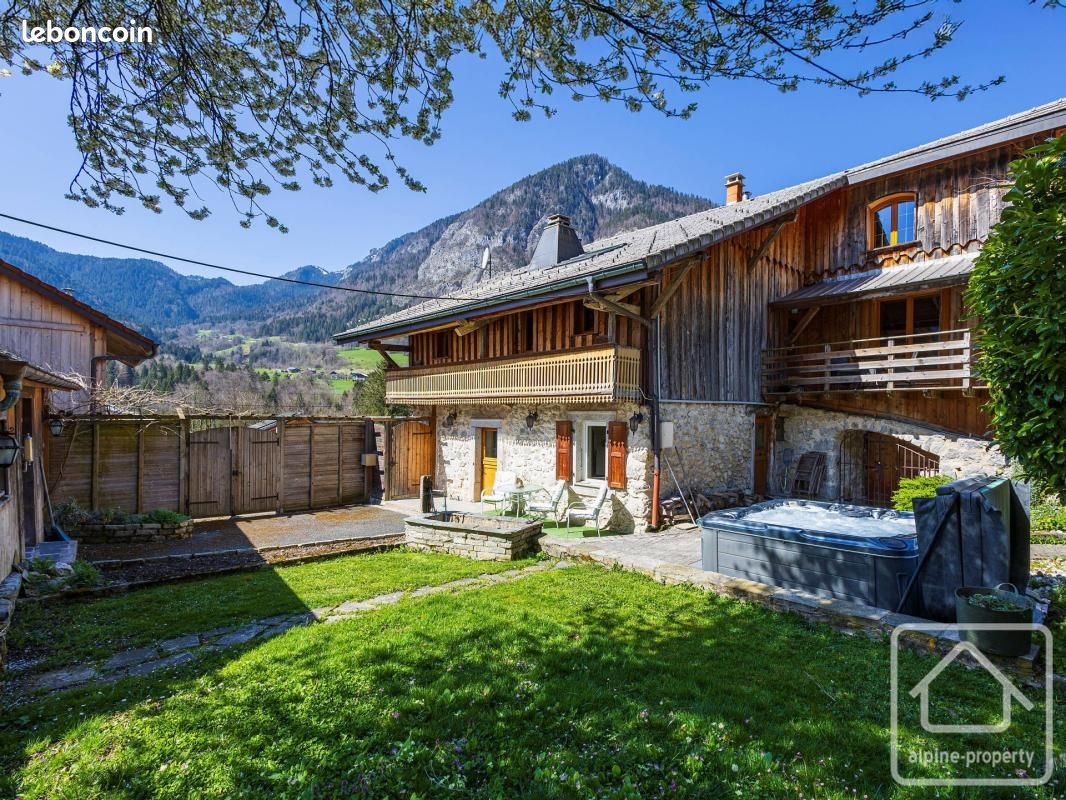 Maison 9 pièces 248 m² · à Le Biot · 248 m² · 745 000 €