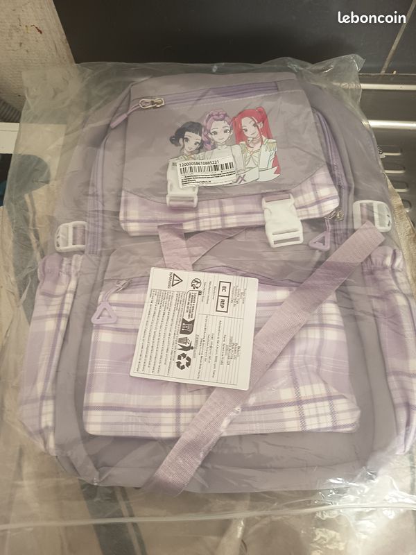 Vend sac à dos de k pop démon hunter (image 1)