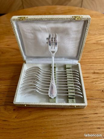 12 Fourchettes à Gâteaux CHRISTOFLE Métal Argenté Modèle MARLY Couvert 15 5 Cm 01 Bonj