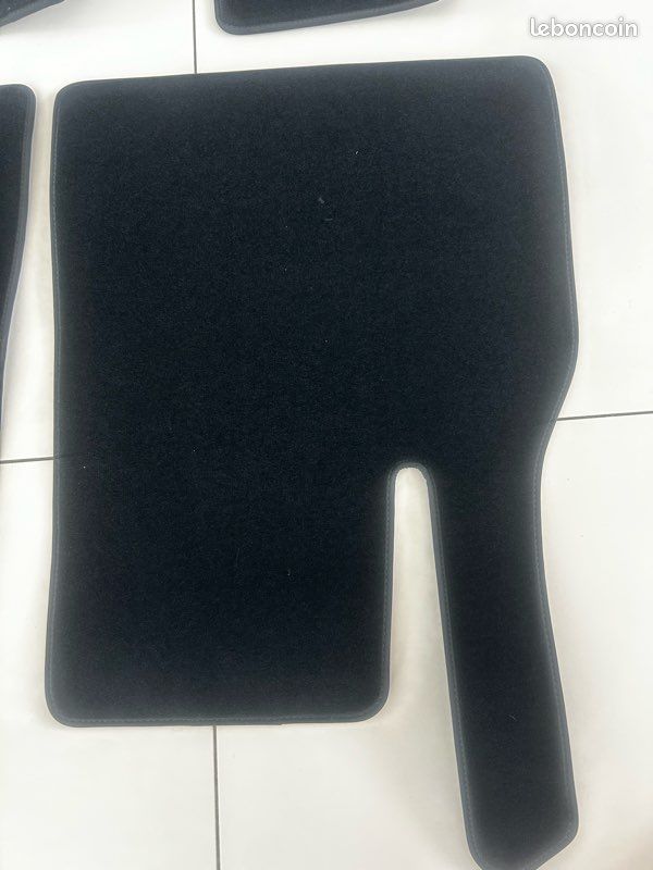 Tapis sol Neuf Tesla Y 2026 (image 3)