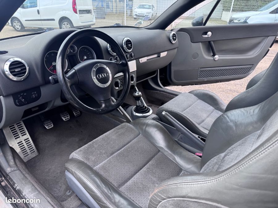 Audi Cabrio TT 1.8i TURBO 150CV (image 4)