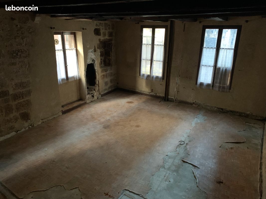 Immeuble 4 pièces 175 m² · à Figeac · 175 m² · 100 000 €