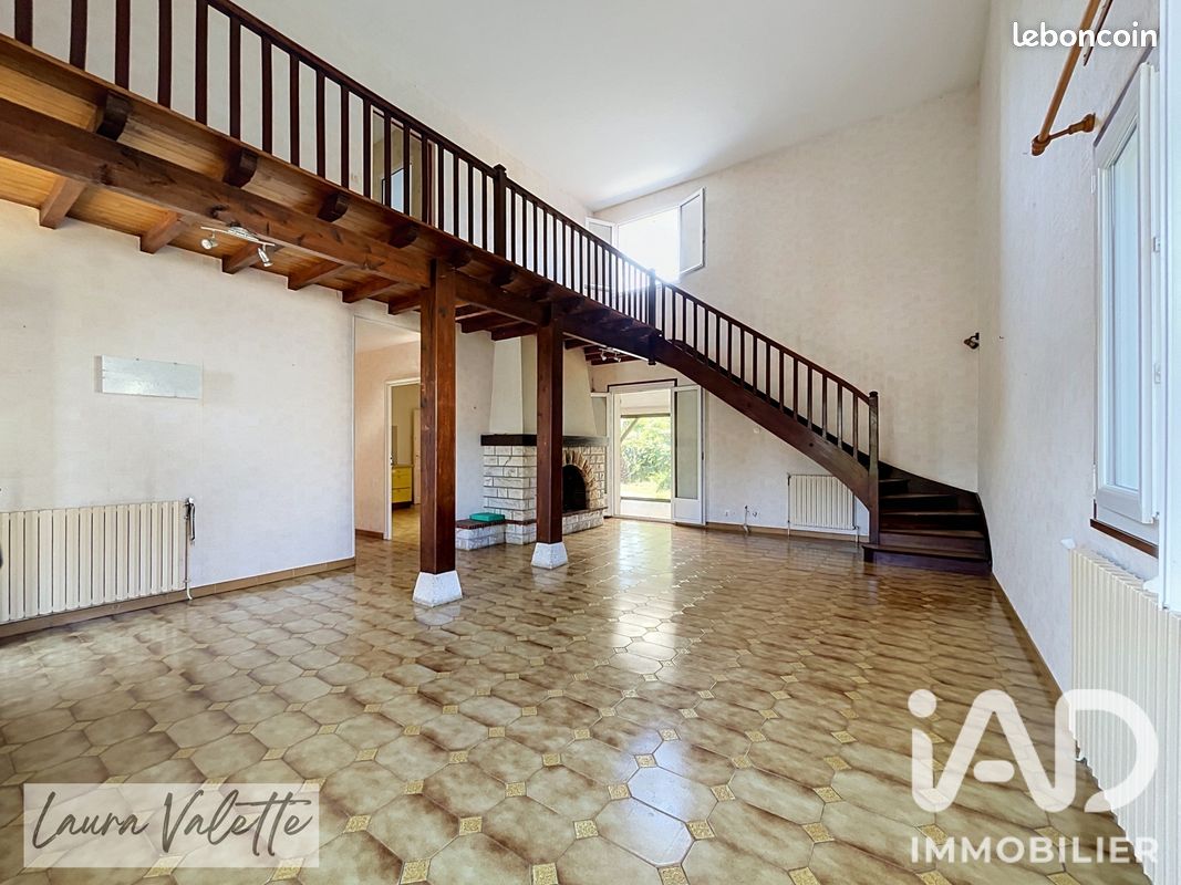 Maison 6 pièces 162 m² · à Bias · 162 m² · 187 000 €