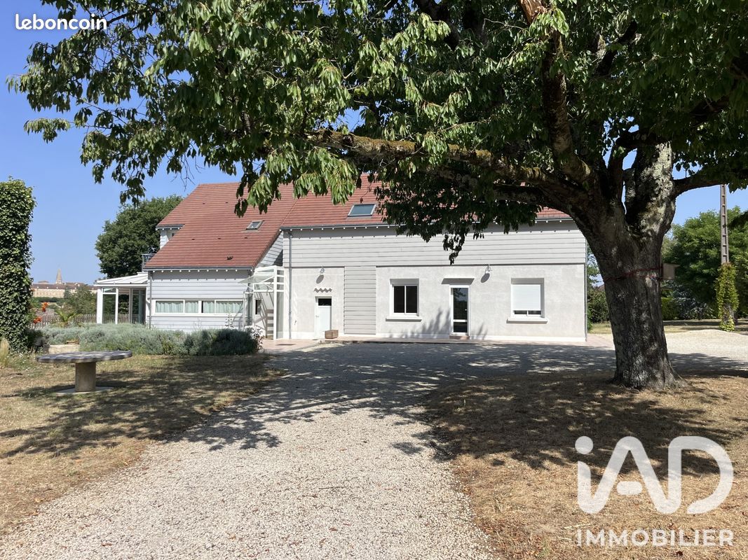 Maison 9 pièces 276 m² · à Montmorillon · 276 m² · 339 000 €