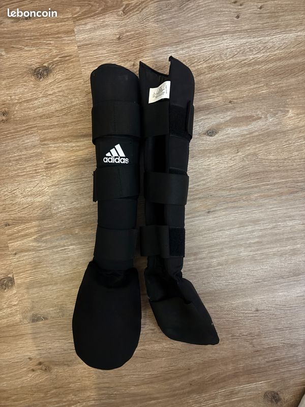 Ensemble boxe : Gants Protèges tibias et pieds (image 7)
