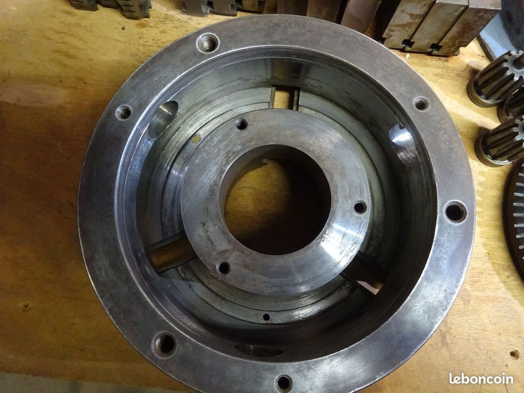 Mandrin 3 mors, marque "pro" ROHM, Ø 250mm, acier, serrage concentrique, avec mors durs monoblocs inter et exter + 2 jeux mors doux (image 7)