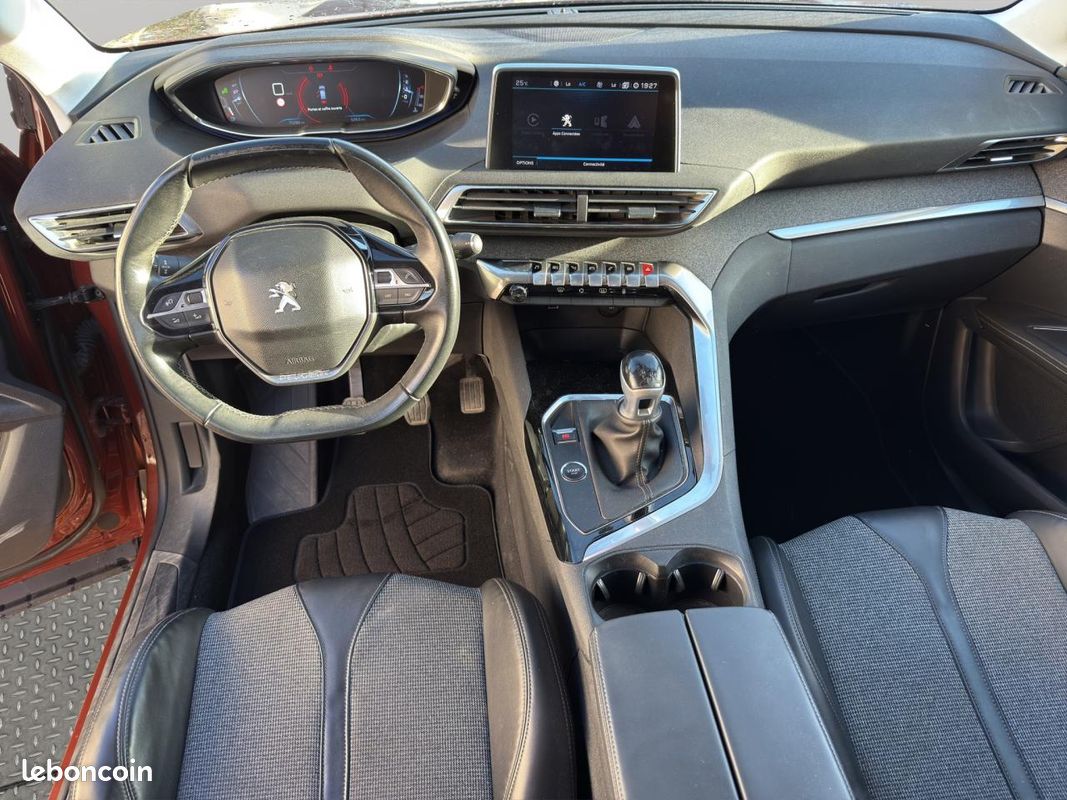 PEUGEOT 3008 1.2i PureTech 12V S&S - 130 II 2016 Allure PHASE 1 *DISTRIBUTION FAITE (image 14)