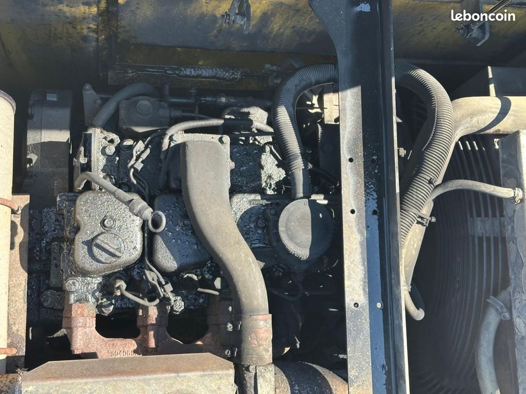 New Holland Kobelco E145 (image 11)