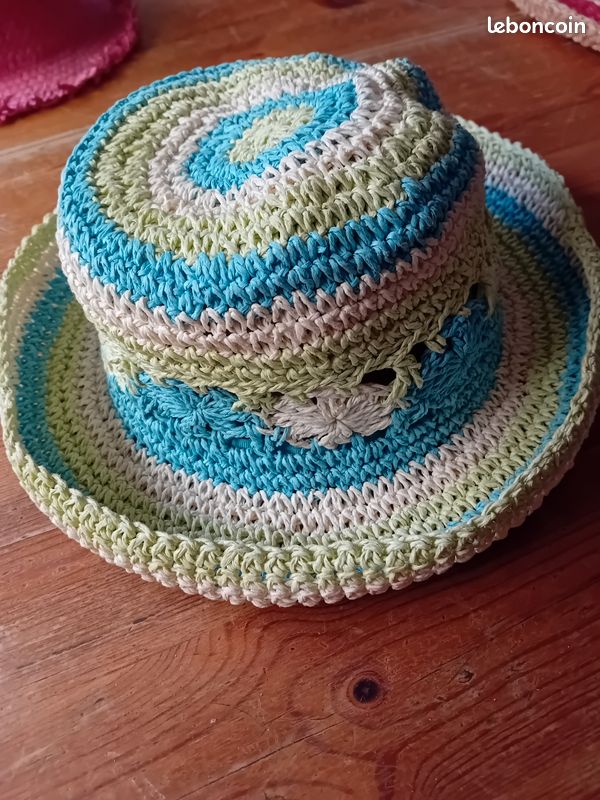 Chapeau (image 1)