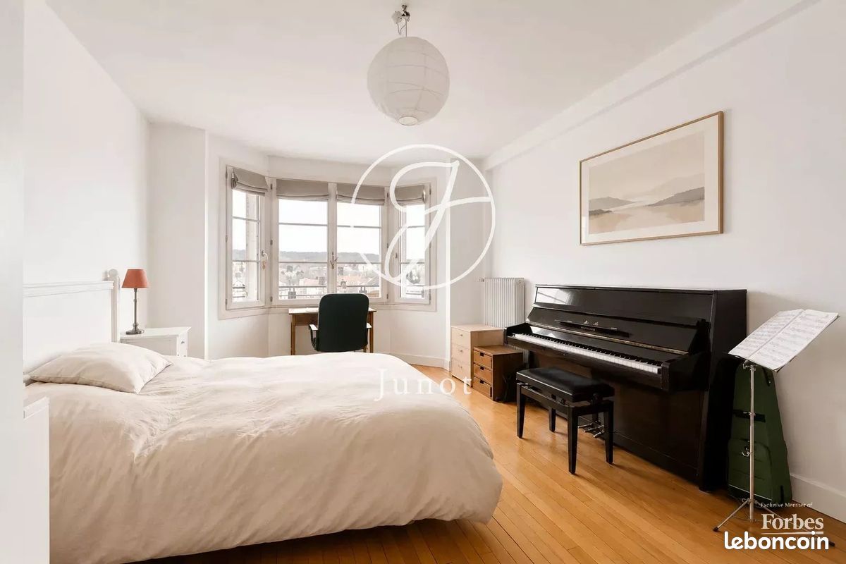 Appartement 4 pièces 105 m² · à Viroflay · 105 m² · 460 000 €