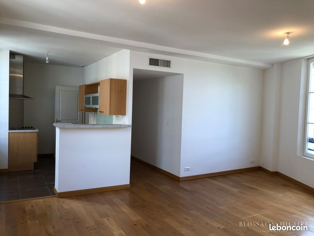 Appartement 3 pièces 81 m² · à Poitiers · 81 m² · 835 €