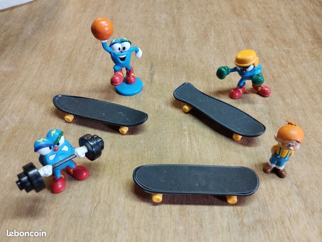 Lot de 3 Fingers Skates avec petits personnages rigolos (image 2)