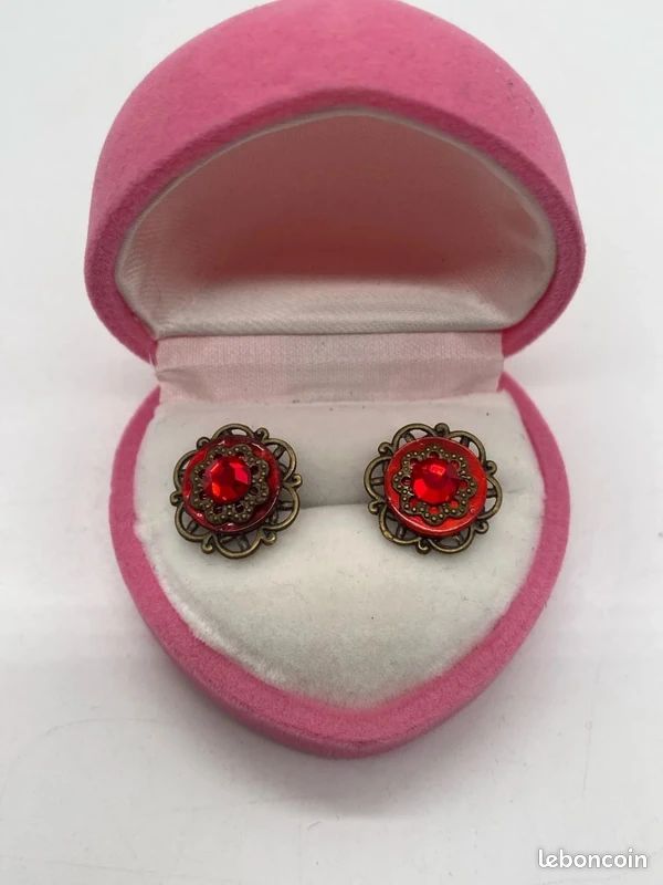 BOUCLE OREILLES PENDANTE RETRO MÉTAL ARGENTÉ 2 PIERRES & 1 STRASS