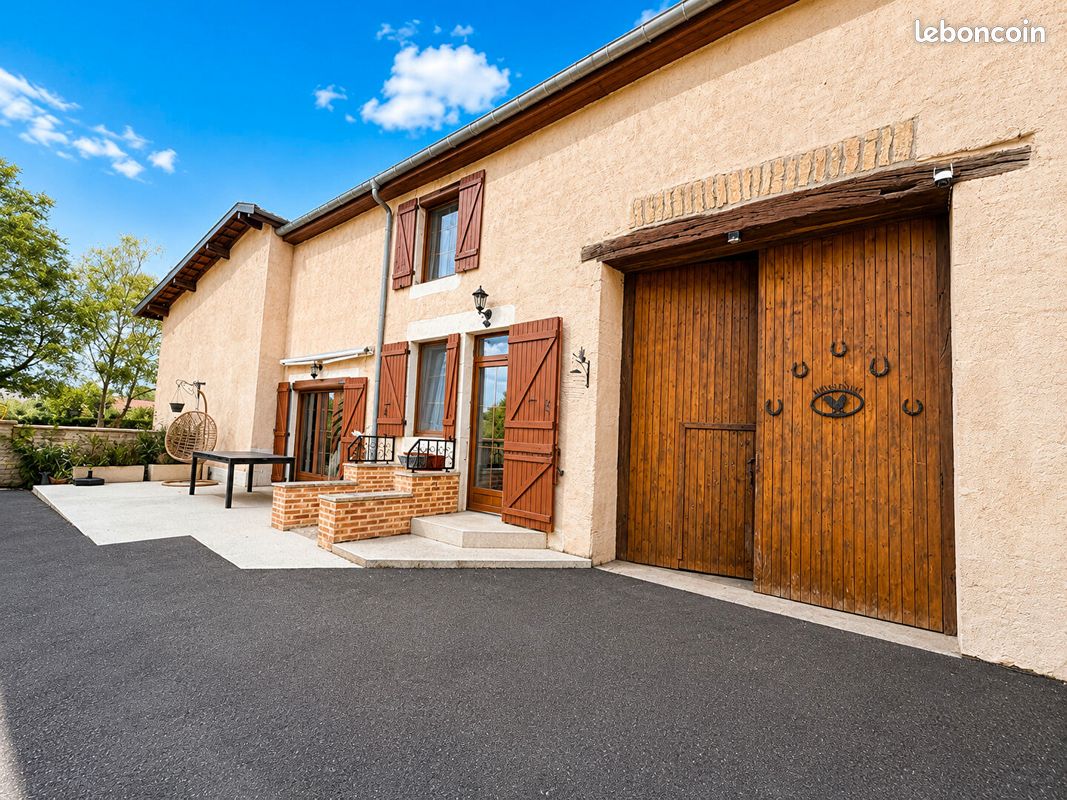 Maison 8 pièces 202 m² · à Treix · 202 m² · 265 000 €