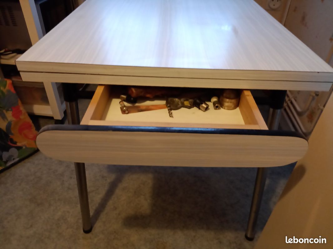 Table en formica (image 4)