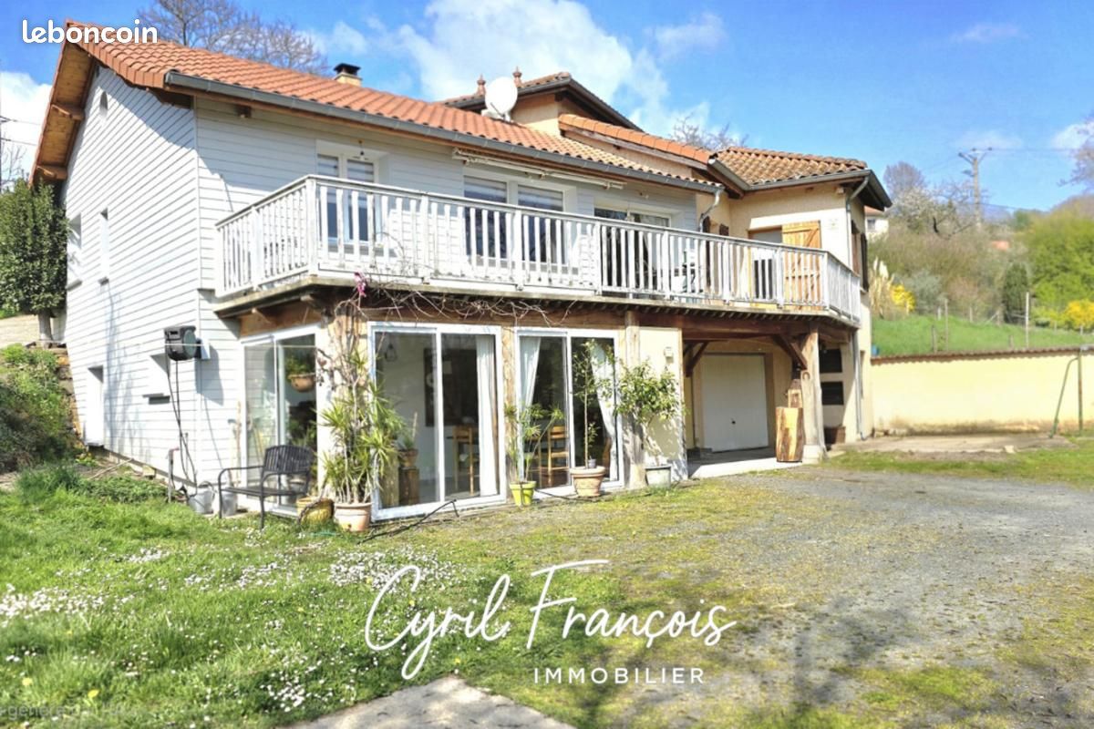 Maison 7 pièces 160 m² · à Brussieu · 160 m² · 395 000 €