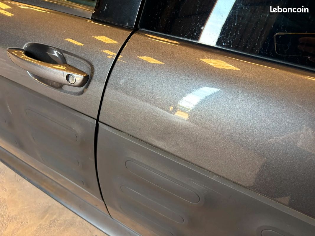 CITROEN C4 CACTUS BlueHDi 100 Shine *DISTRIBUTION OK (image 28)