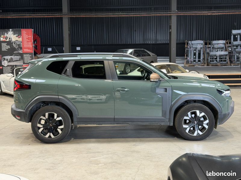 Dacia DUSTER 1.2 MILD HYBRID 130CH EXTREME 4X4 - 1ère main (image 4)