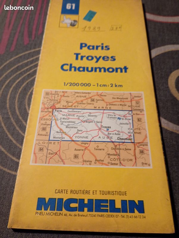 LOT DE 65 cartes et atlas routiers anciens Michelin et Total France