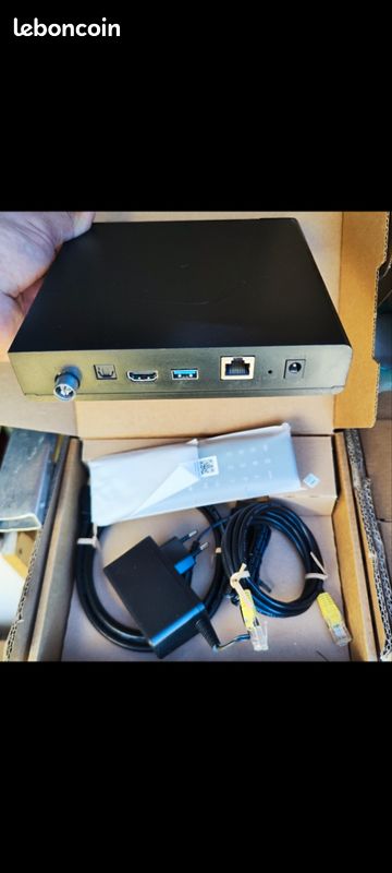 Décodeur STB7V ANDROID SFR Rd 4k (image 1)