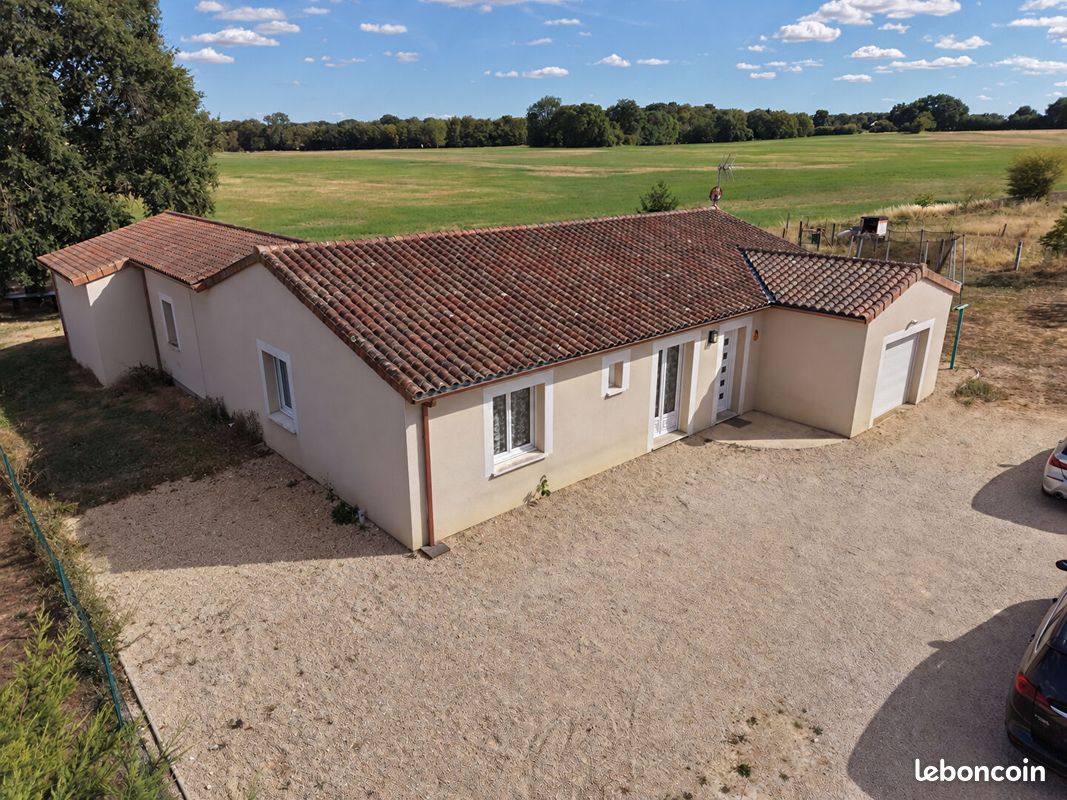 Maison 6 pièces 180 m² · à Dienné · 180 m² · 286 200 €