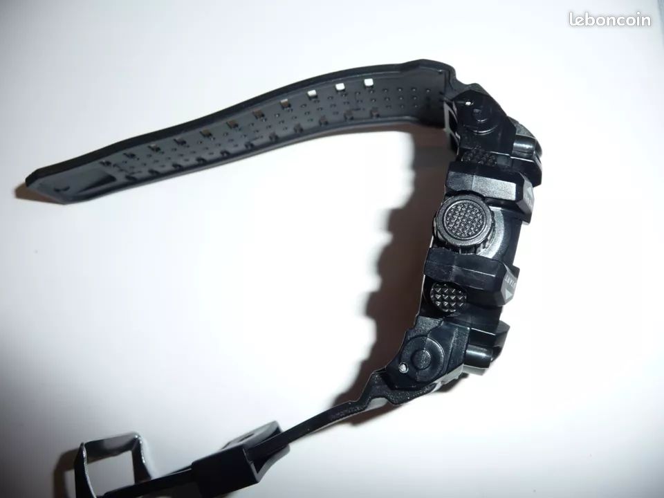 Montre numérique -Homme , lumineuse,etanche,chrono,alarme,reveil-bracelet black (image 3)