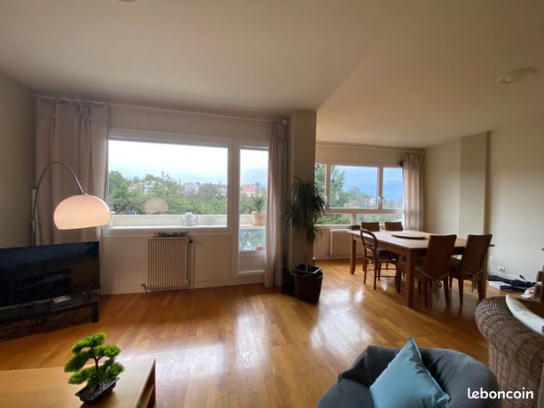 T2/ T3 Vue dégagée. Balcon et Parking