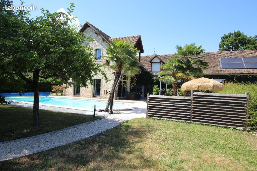 Maison 9 pièces 293 m² · à Chalon-sur-Saône · 293 m² · 670 000 €