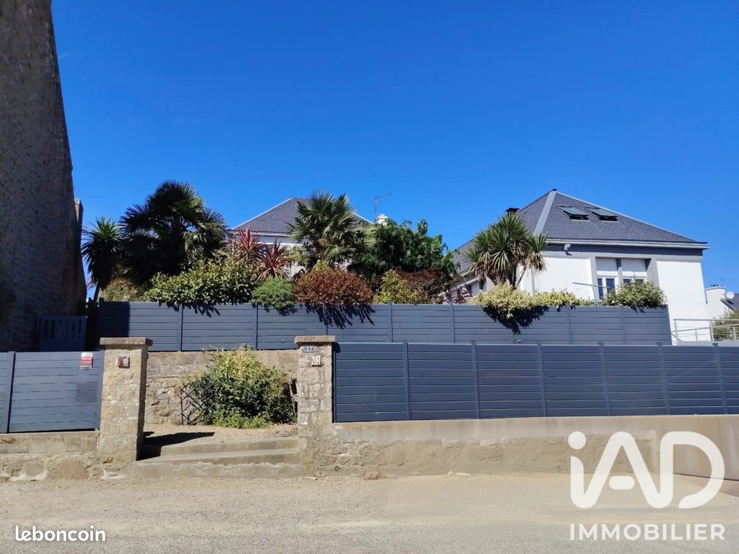 Maison 10 pièces 237 m² · à Belz · 237 m² · 749 000 €