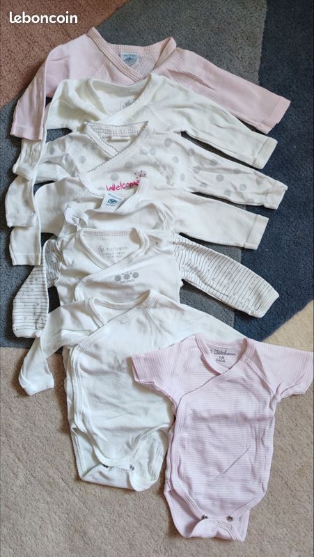 Lot de 7 bodies 1mois mixte (image 1)