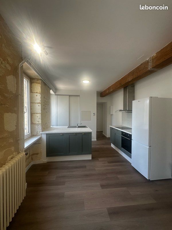 Appartement 3 pièces 70 m² · à Blaye · 70 m² · 830 €