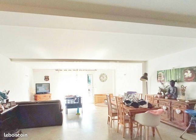 Maison 668 m² Gigean
