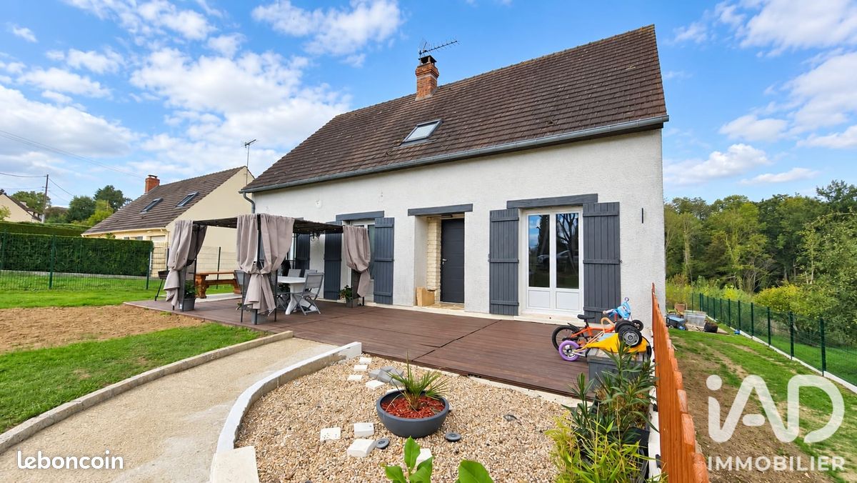 Maison 6 pièces 130 m² · à Montjavoult · 130 m² · 315 000 €