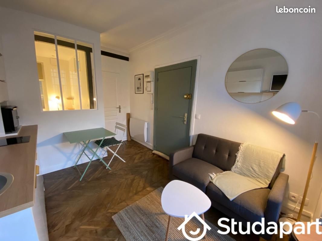 Appartement 1 pièce 18 m² · à Versailles · 18 m² · 730 €/mois