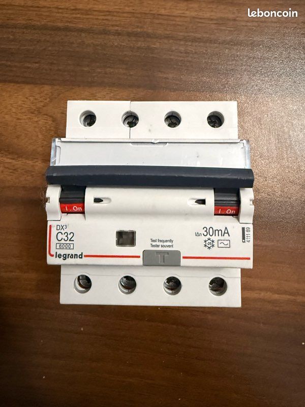 Legrand MAGNET DIFER DX3 P+N 30mA C40 - El Corte Eléctrico