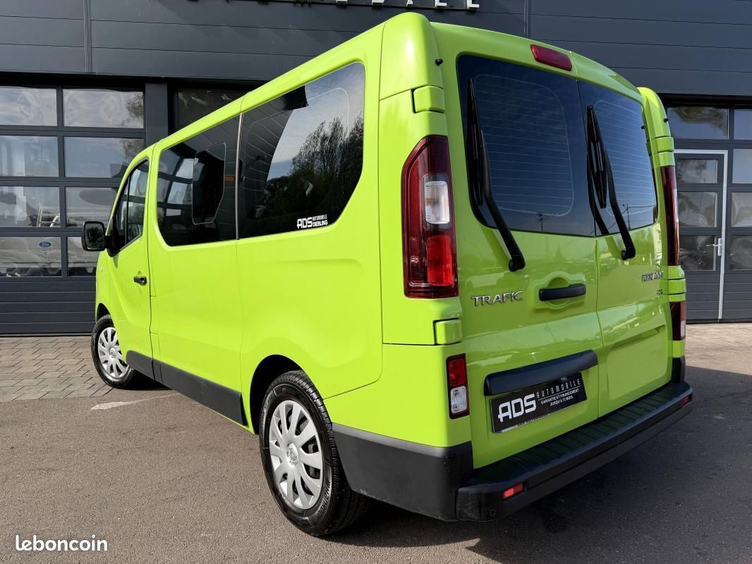 Renault Trafic 4p Combi Zen L1 Energy dCi 125 9 places / À PARTIR DE 302,05 (image 4)