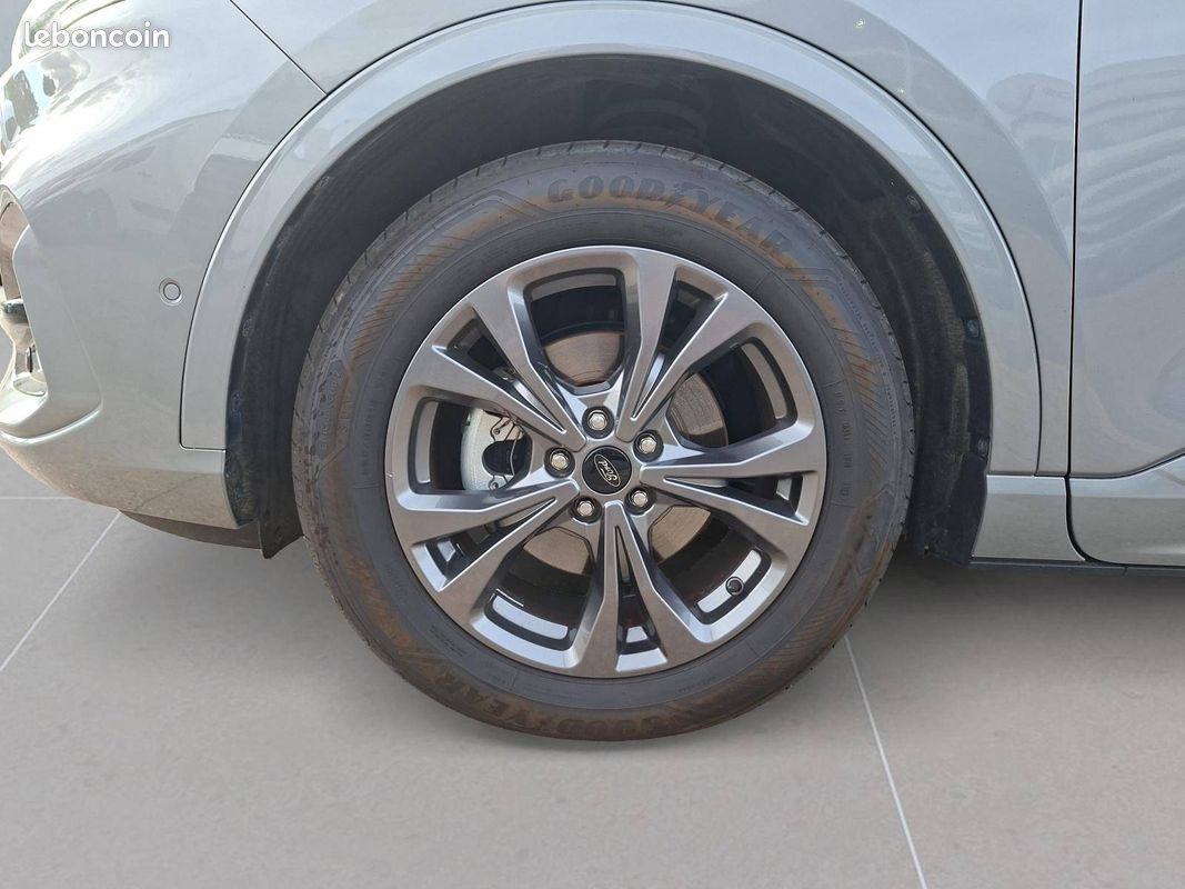 FORD Kuga 2.5 Duratec 190 ch FlexiFuel FHEV E85 Powershift ST-Line (image 9)