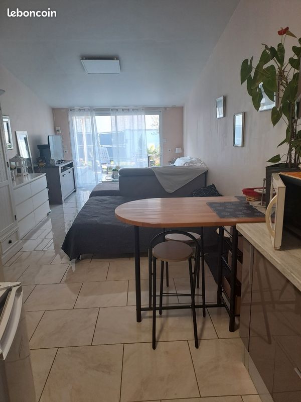 Appartement 1 pièce 40 m² · à Meyzieu · 40 m² · 750 €