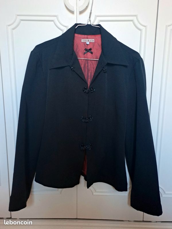 Veste cintrée noire (image 1)