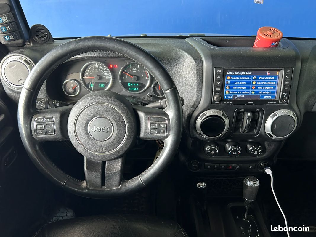JEEP Wrangler 2.8 D 200ch Sahara - 2014 - 134 500 km - Boîte auto - GARANTIE 6 MOIS (image 9)