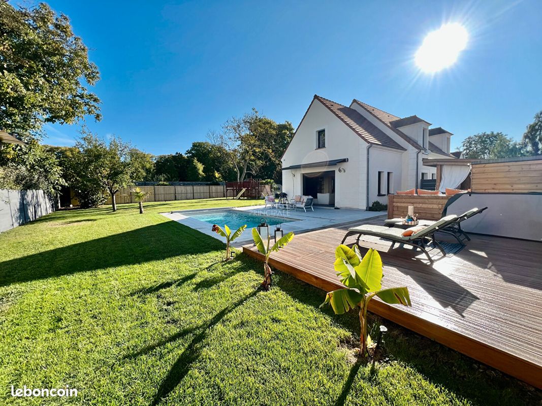 Maison 7 pièces 170 m² · à Ennery · 170 m² · 708 500 €