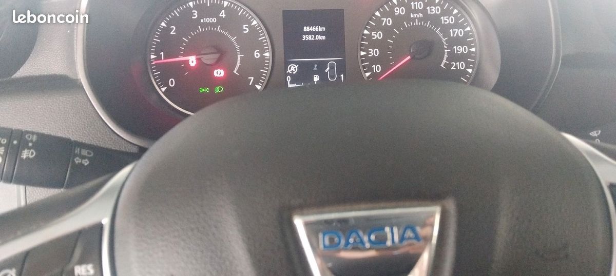 Dacia duster 1.5 dci 95 cv an 2021 bien equipe 88 km (image 11)