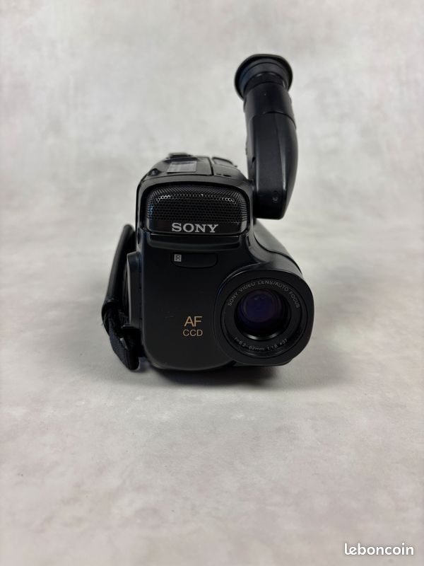 Sony CCD-TRV65E - Camescope Hi8 De Paume - SAGA 8MM