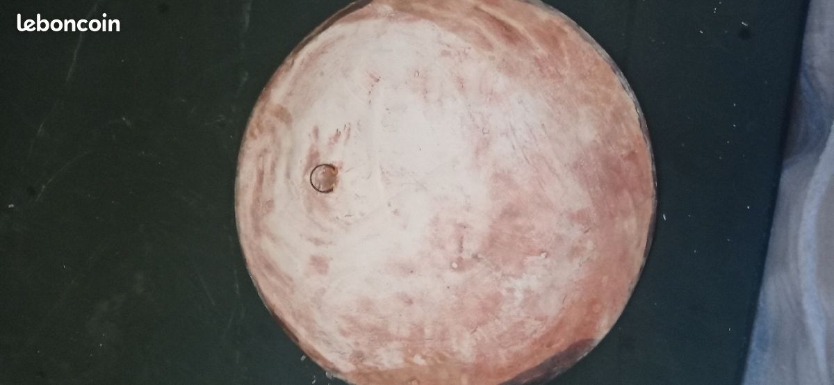 Assiette en terre ancienne (image 3)