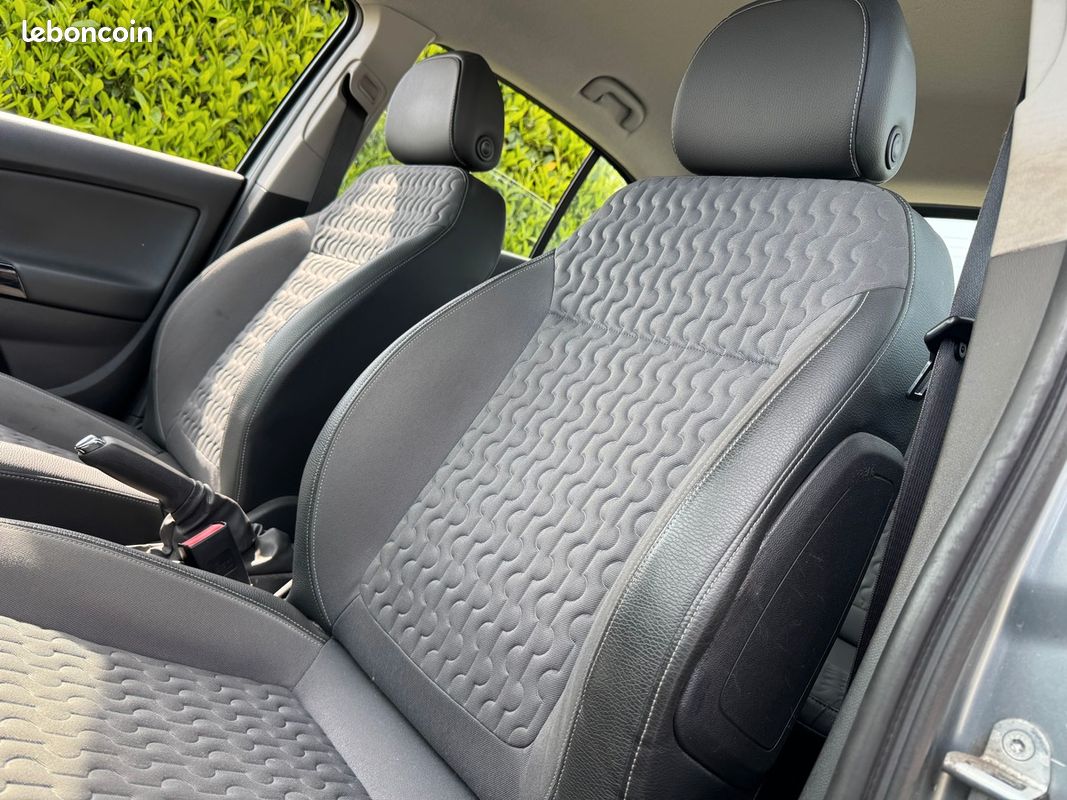 Opel Corsa PHASE 2 1.4 essence Ecoflex 100 chs (image 5)