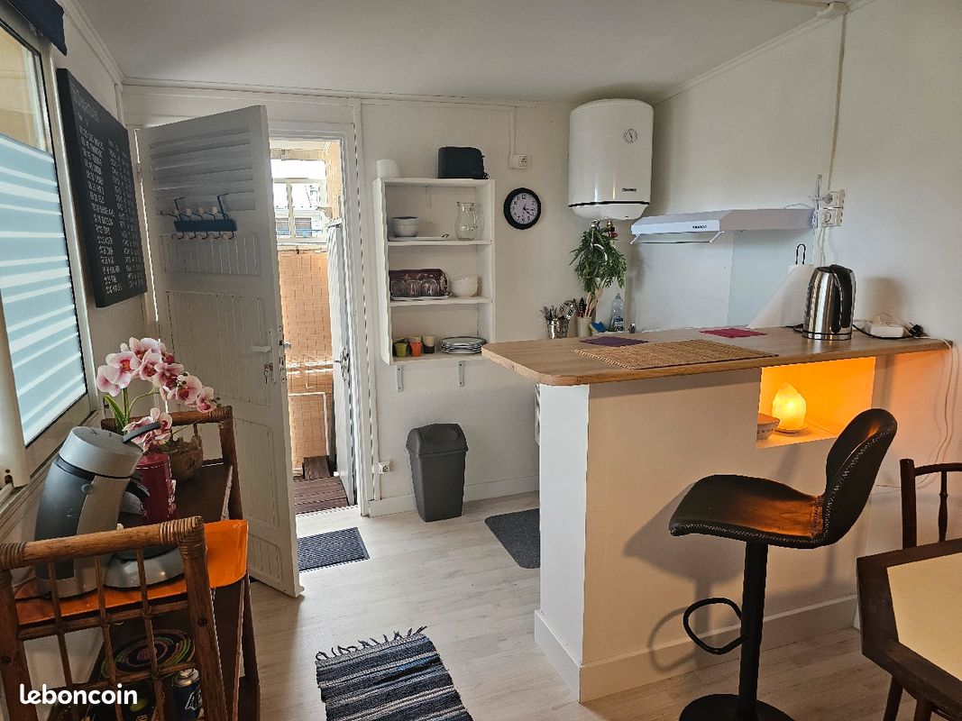 Location Studio (image 1)