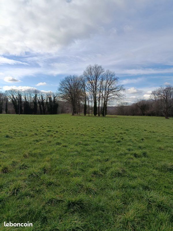 Vends terrain à bâtir