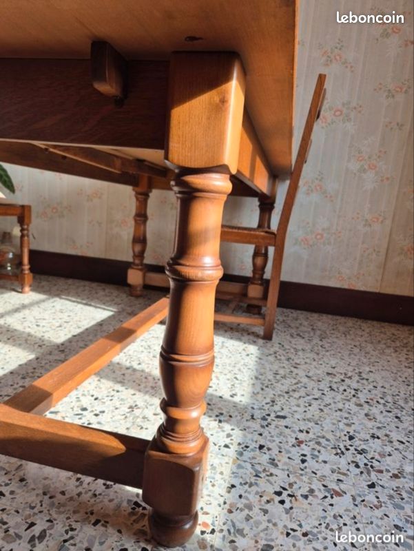 Table et chaises (image 4)