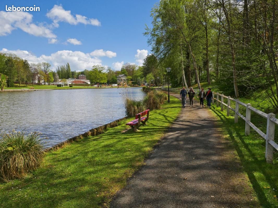 Terrain 220 m² · à Forges-les-Eaux · 36 500 €